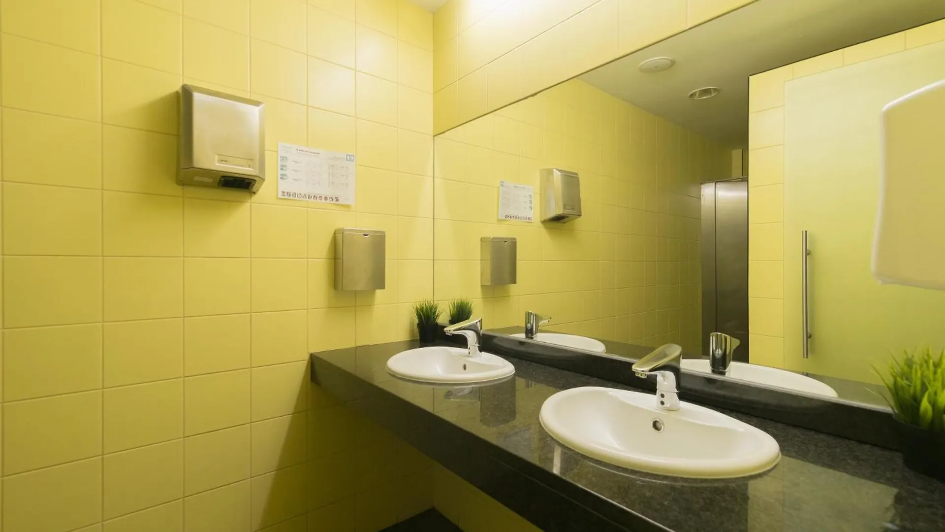 HI Arrifana Destination Hostel Aljezur