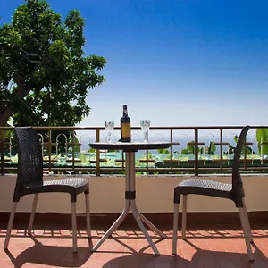 https://tabua-village.madeira-islandshotels.com